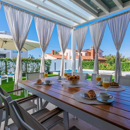 Casa de Férias Holiday Pura Vida By Interhome *